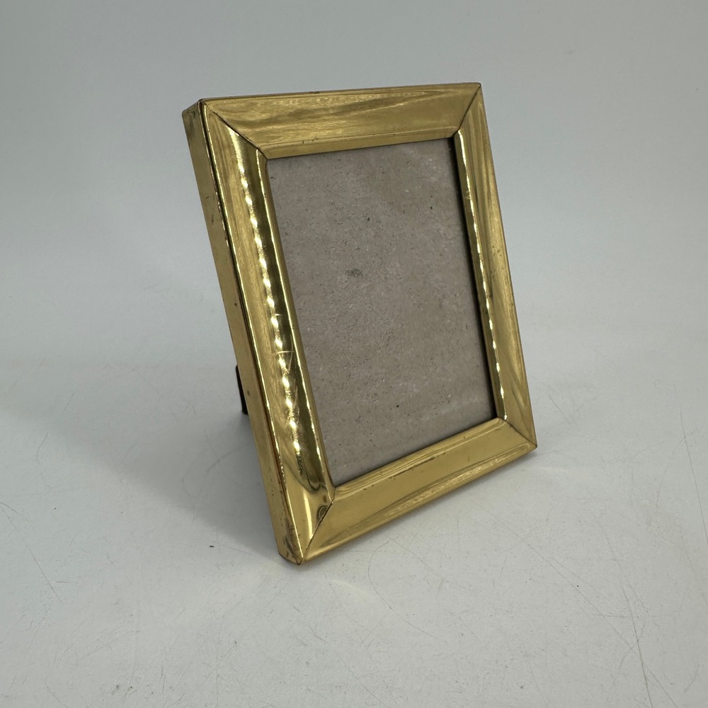 Vintage Polished Brass Gold Tone Metal Picture Frame 3.5x5 Tabletop Wall Mount